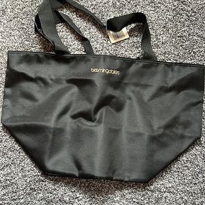 Bloomingdale’s zippered tote